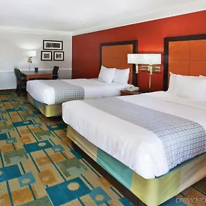 La Quinta By Wyndham Midtown Savannah