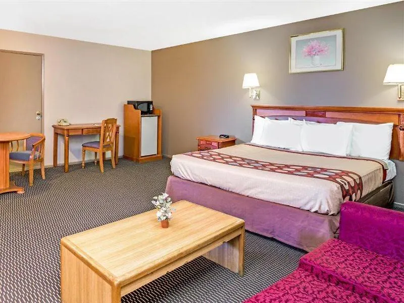 Hotel Super 8 By Wyndham Upland Ontario Ca